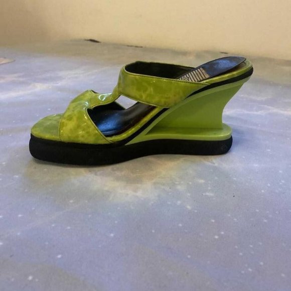 RETRO STYLE 60S LOOK FUNKY WEST & VINE WEDGES - Picture 3 of 4